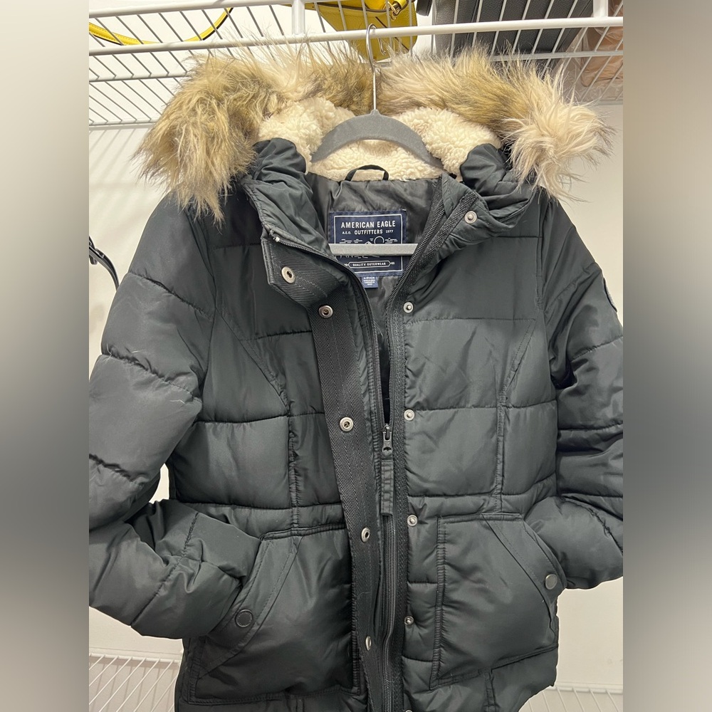 American Eagle Outfitters Black Quilted Puffer Coat with Hood